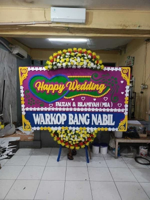 Papan Bunga di Pucangagung Bayan