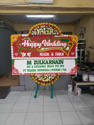 Papan Bunga di Pucangagung Bayan
