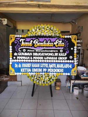 Papan Bunga di Pucangagung Bayan